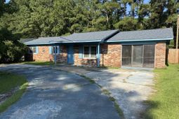 5718 Dogwood Circle photo 4