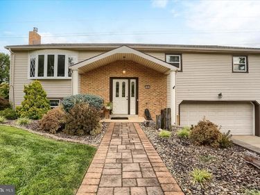 10 SAN JUAN DRIVE , MECHANICSBURG, PA 17055