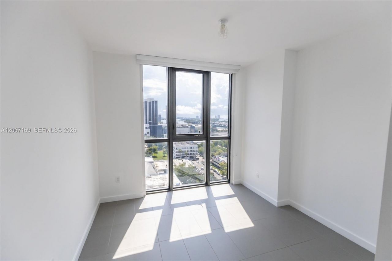 1600 NE 1st Ave , Unit 1420, Miami, FL 33132 Photo