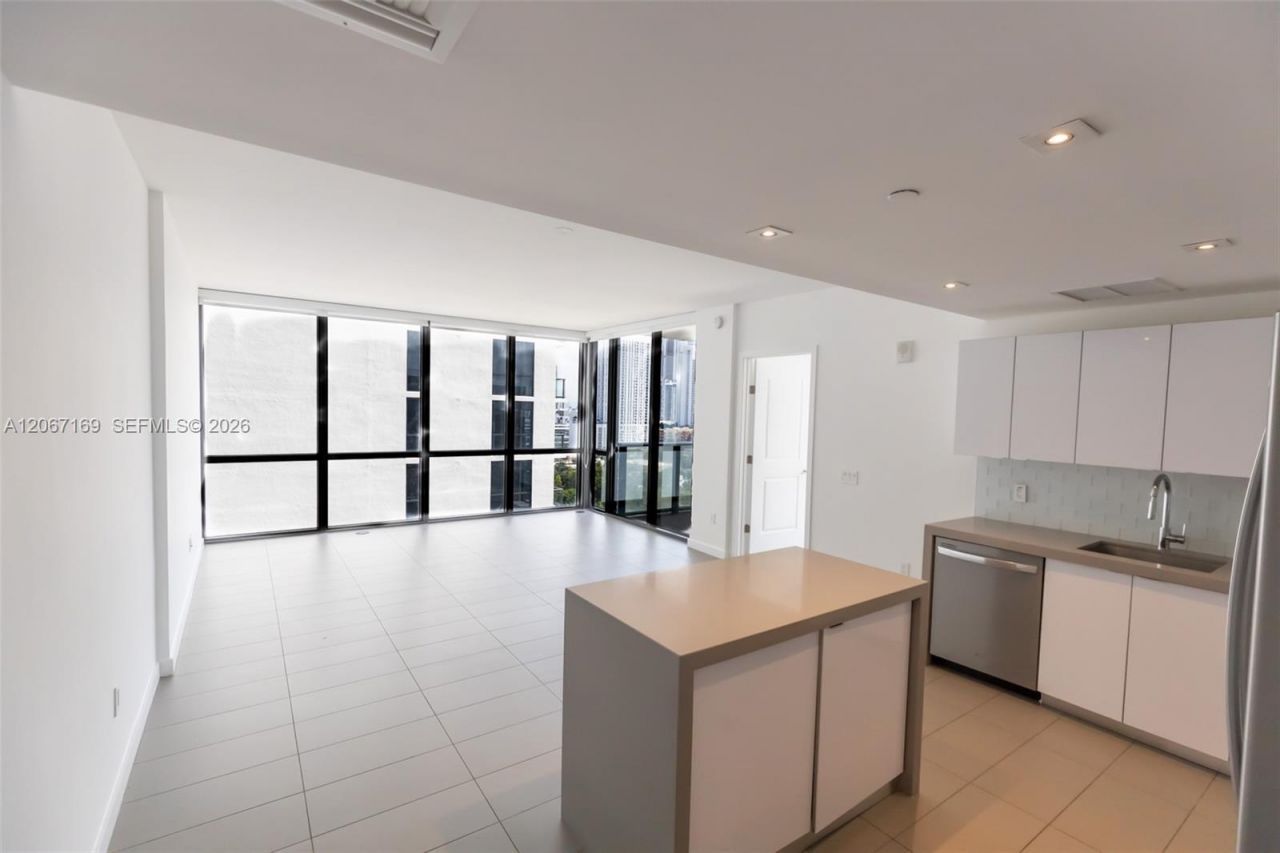 1600 NE 1st Ave , Unit 1420, Miami, FL 33132 Photo