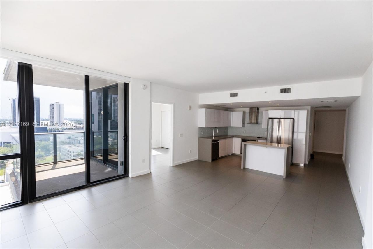 1600 NE 1st Ave , Unit 1420, Miami, FL 33132 Photo