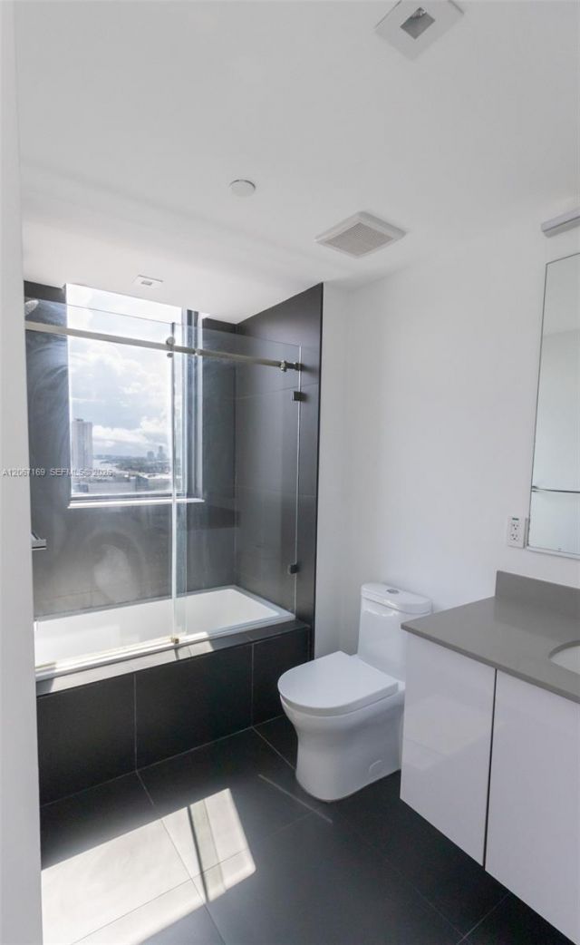 1600 NE 1st Ave , Unit 1420, Miami, FL 33132 Photo
