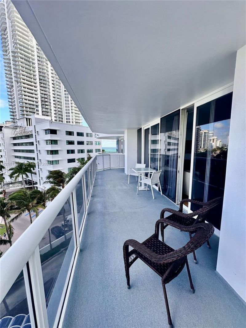 6301 Collins Ave, Unit 806, Miami Beach, FL 33141 Photo