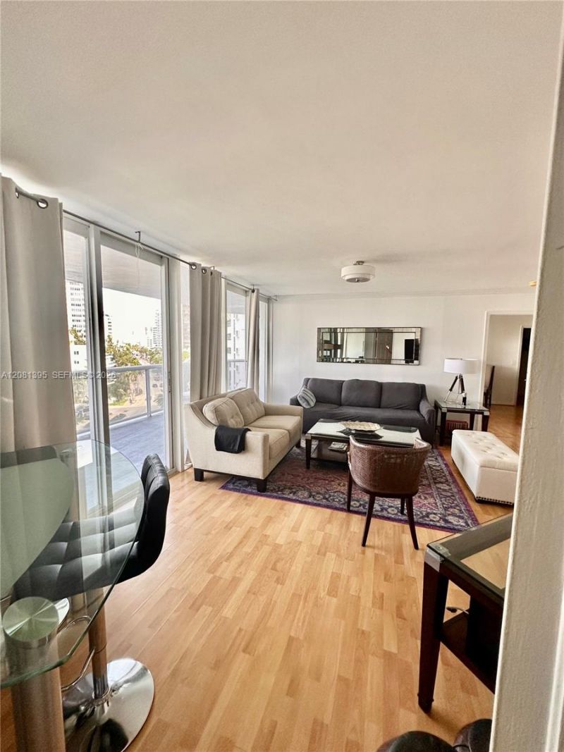 6301 Collins Ave, Unit 806, Miami Beach, FL 33141 Photo