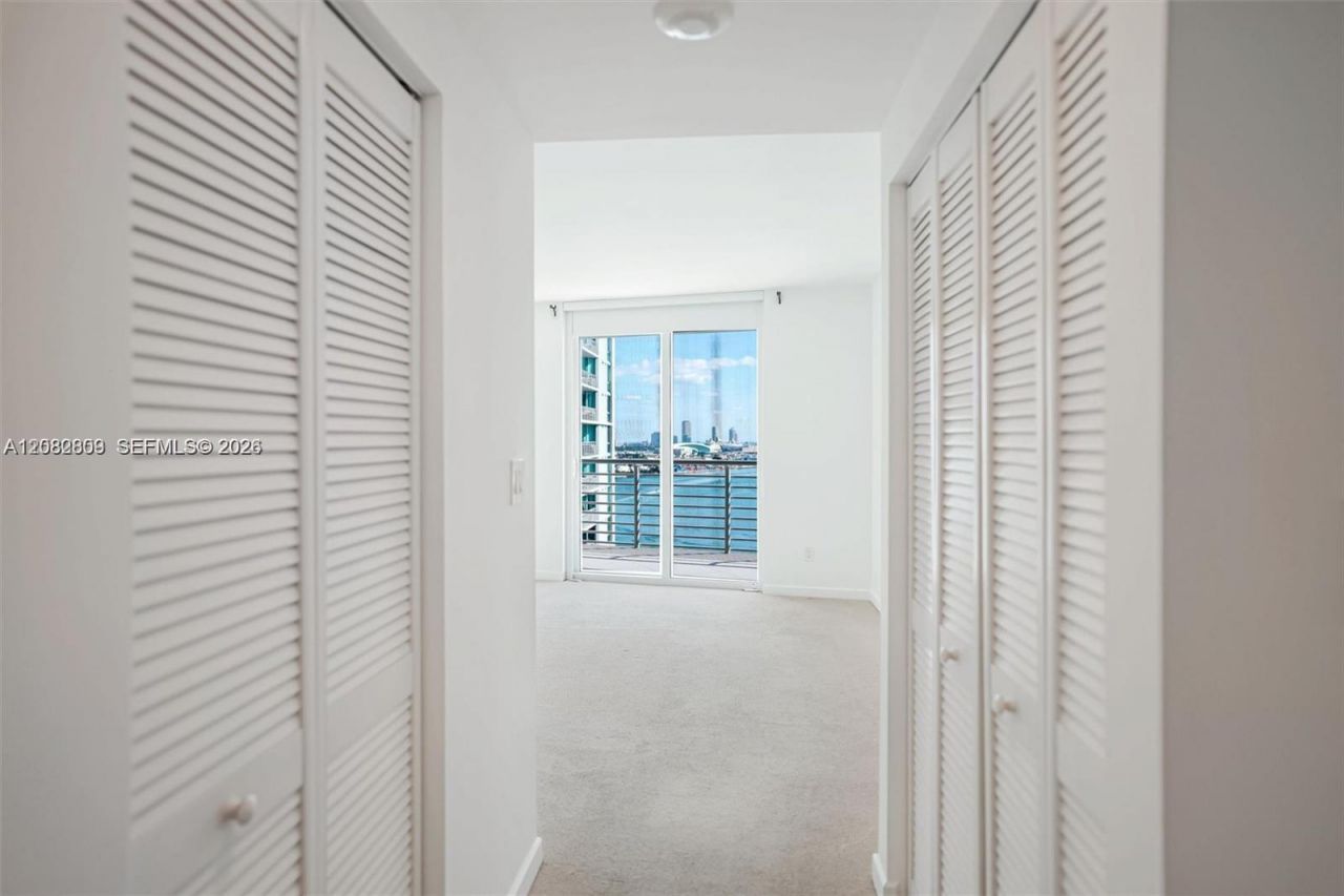 325 NE Biscayne Blvd, Unit 1923, Miami, FL 33131 Photo