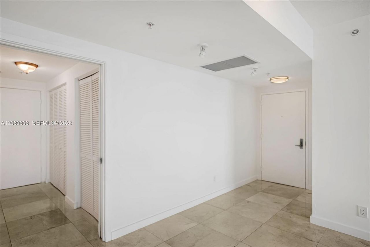 325 NE Biscayne Blvd, Unit 1923, Miami, FL 33131 Photo