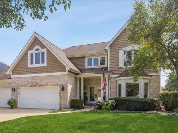 1400 Monarch Circle, Naperville, IL 60564