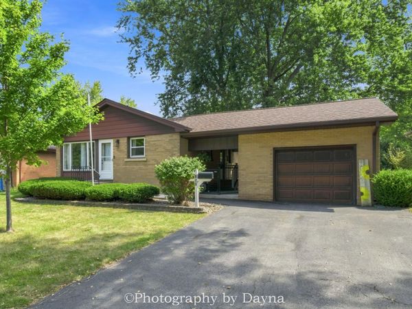 254 W Country Court , Bourbonnais, IL 60914