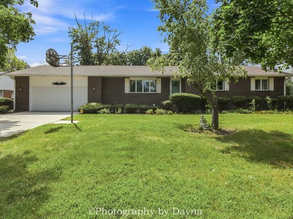 6070 Darline Drive , St. Anne, IL 60964