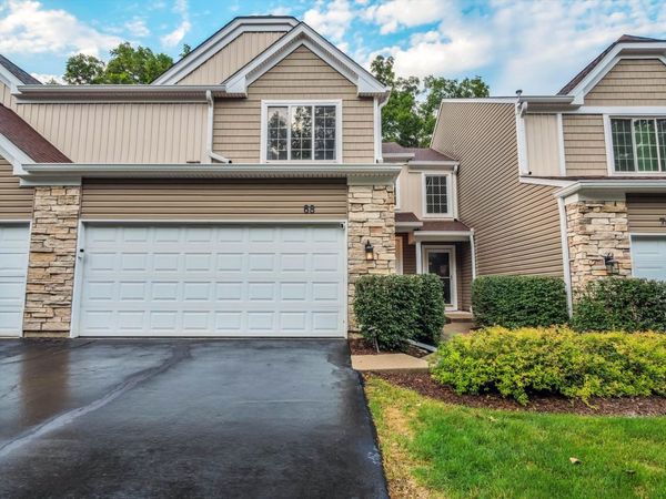 68 Cambridge Avenue , Streamwood, IL 60107