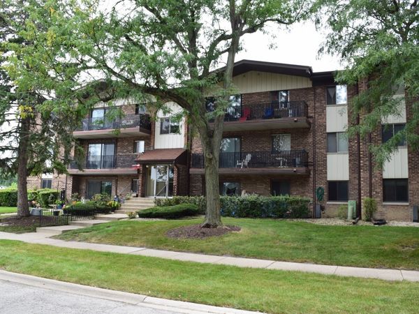 14030 Laramie Avenue, Unit 1707, Crestwood, IL 60418