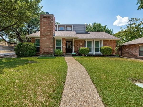 2702 Duval Drive , Dallas, TX 75211
