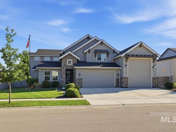 2546 E Lodge Trail Dr, Meridian, ID 83642