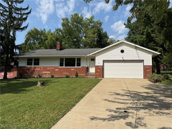 475 Meadowlane Road , Seven Hills, OH 44131