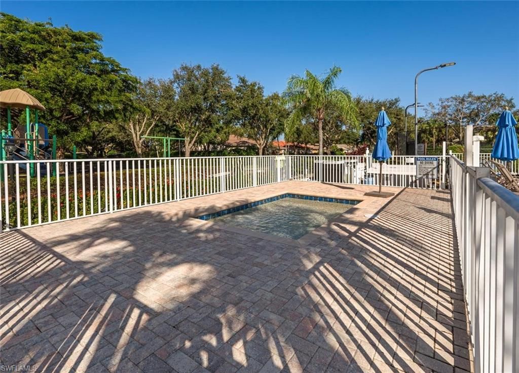 1672 Morning Sun Ln, Unit D22, Naples, FL 34119 Photo