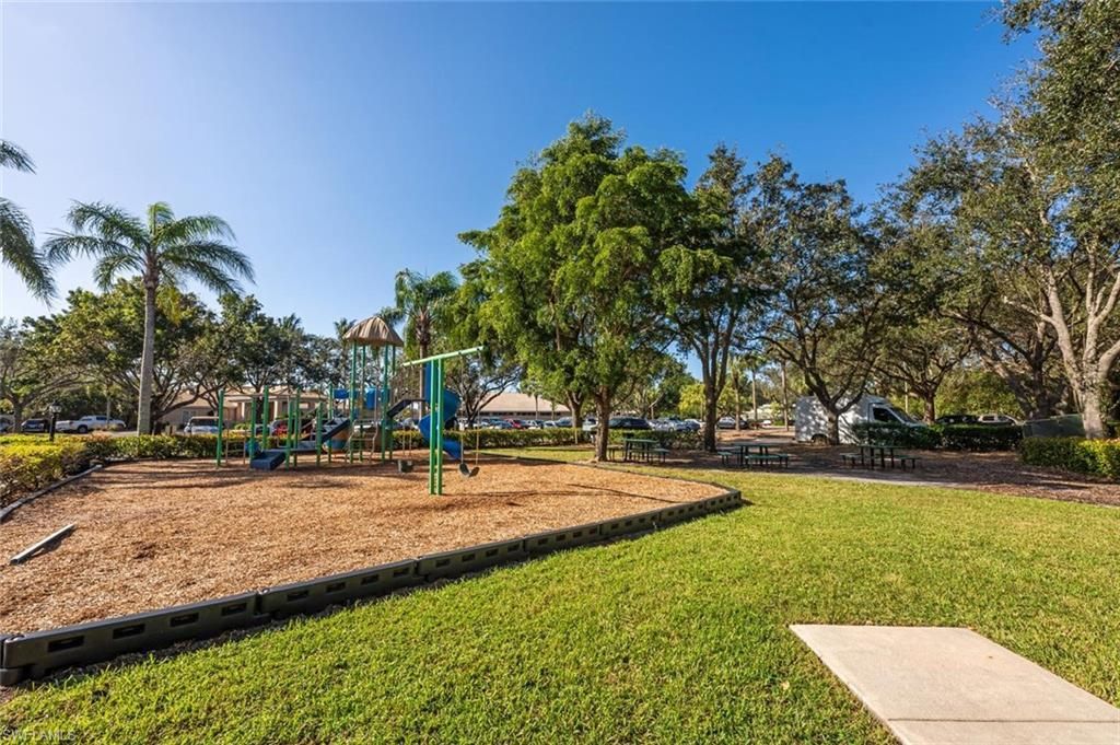 1672 Morning Sun Ln, Unit D22, Naples, FL 34119 Photo
