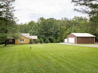 4888 Gun Barrel Rd Road , Yorkshire, NY 14141