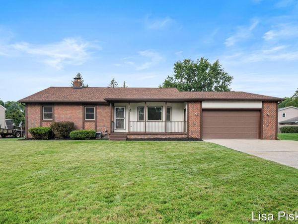 2641 Heathcliff Street SE, Grand Rapids, MI 49546