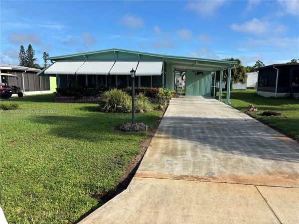 121 Sugar Loaf , Unit 63, Naples, FL 34114