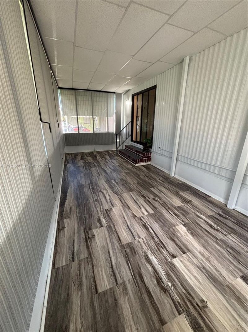 121 Sugar Loaf, Unit 63, Naples, FL 34114 Photo