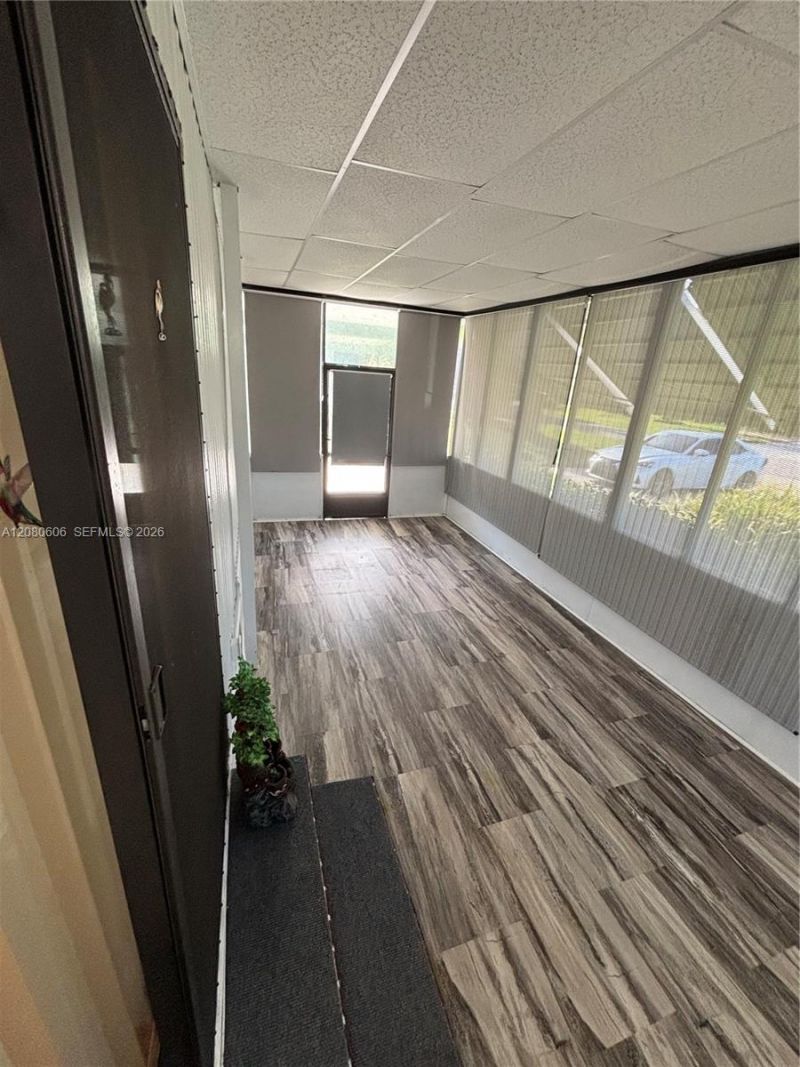 121 Sugar Loaf, Unit 63, Naples, FL 34114 Photo