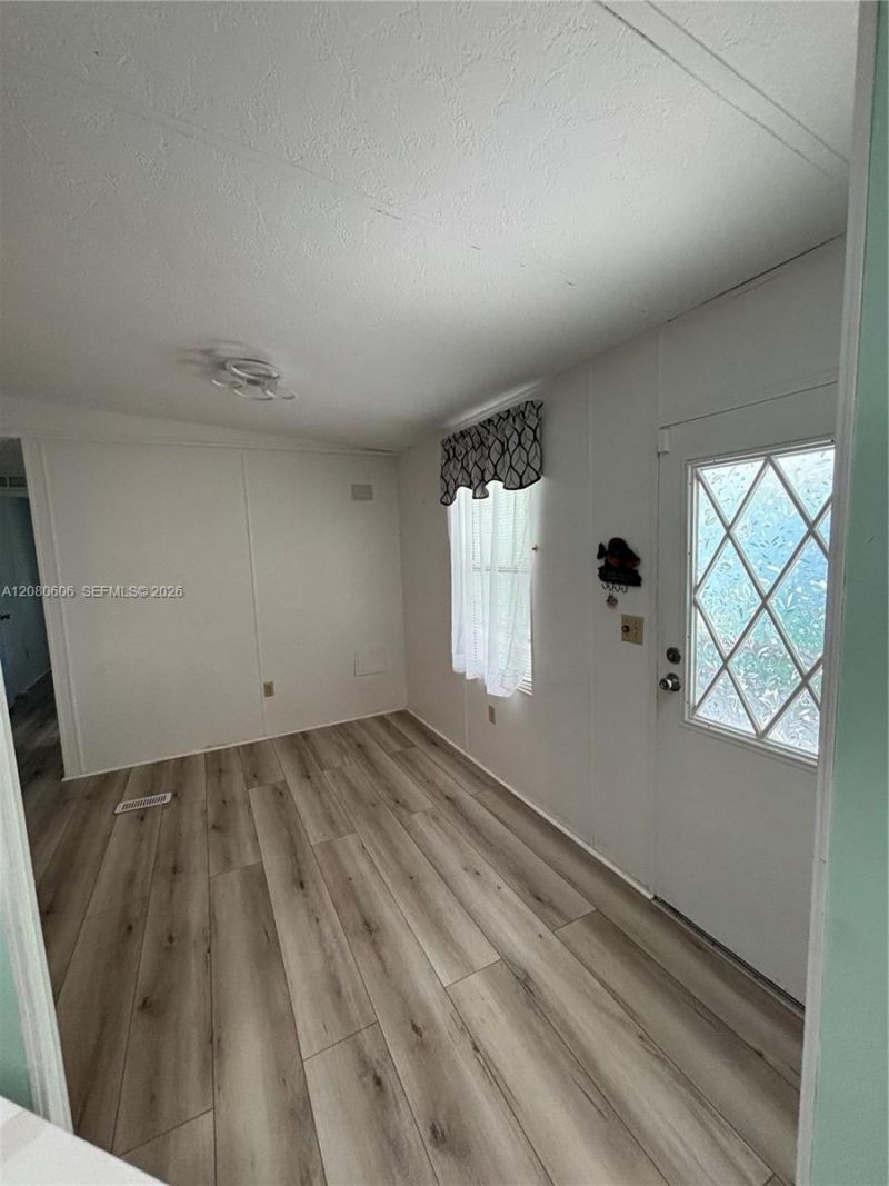 121 Sugar Loaf, Unit 63, Naples, FL 34114 Photo