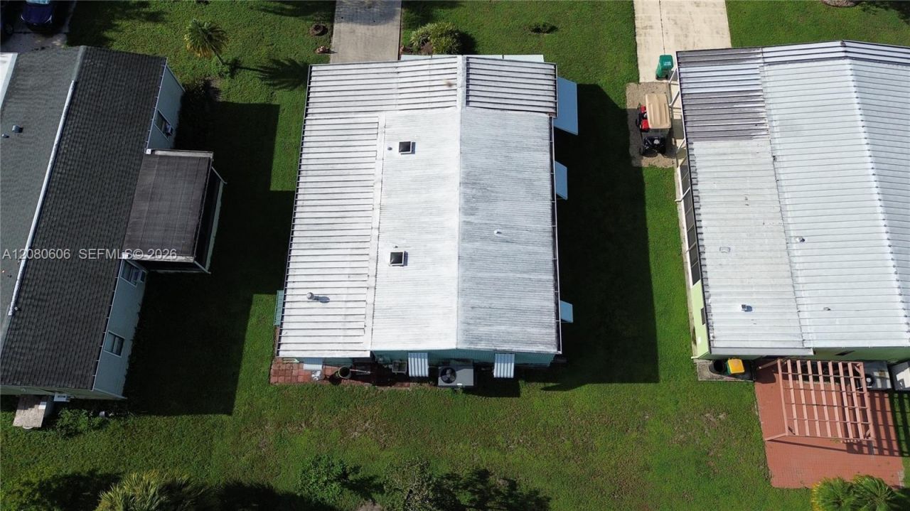 121 Sugar Loaf, Unit 63, Naples, FL 34114 Photo