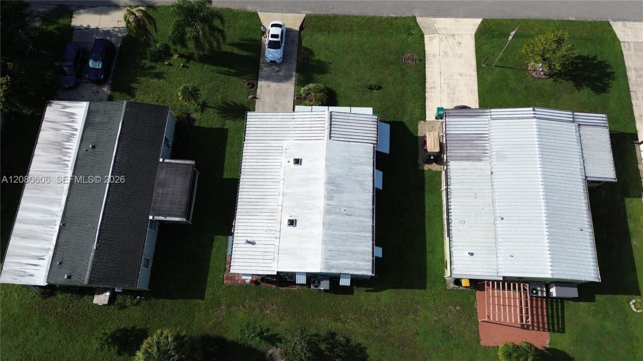 121 Sugar Loaf, Unit 63, Naples, FL 34114 Photo