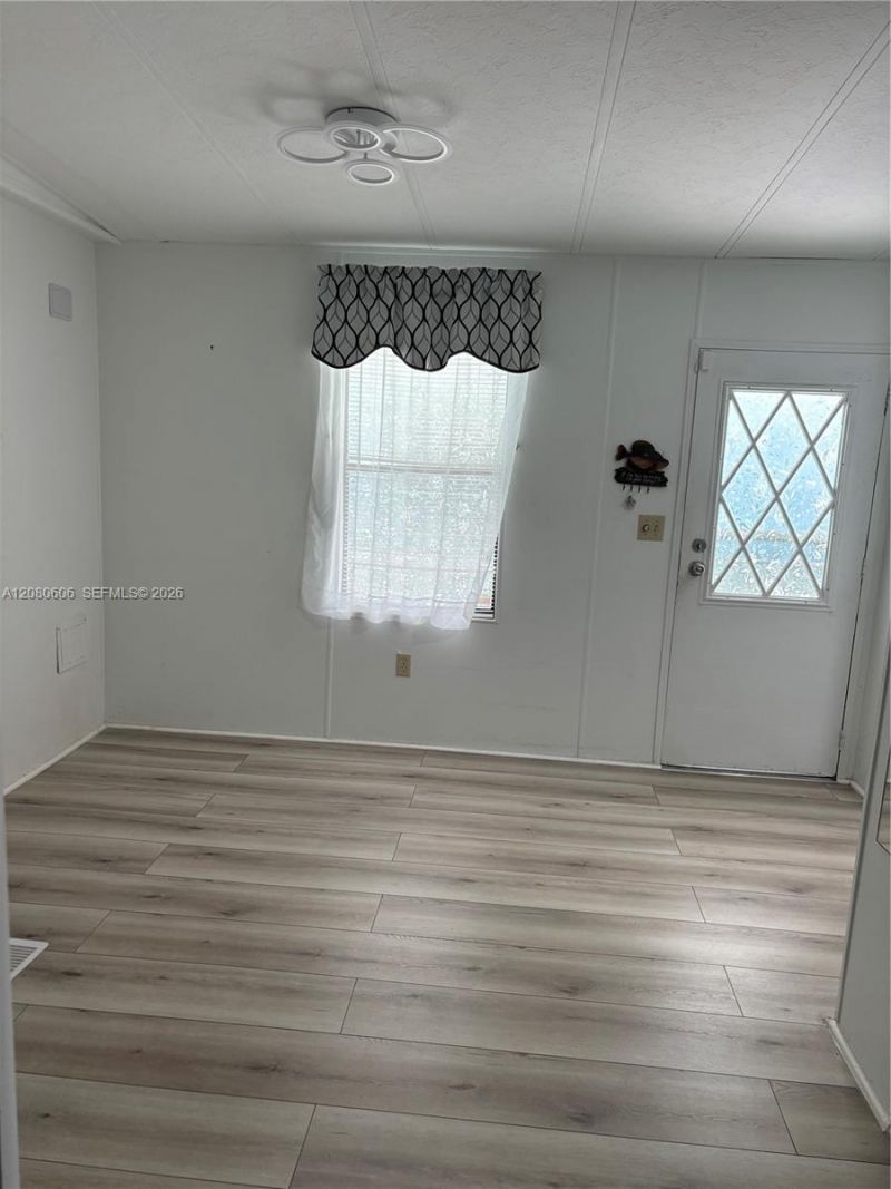 121 Sugar Loaf, Unit 63, Naples, FL 34114 Photo