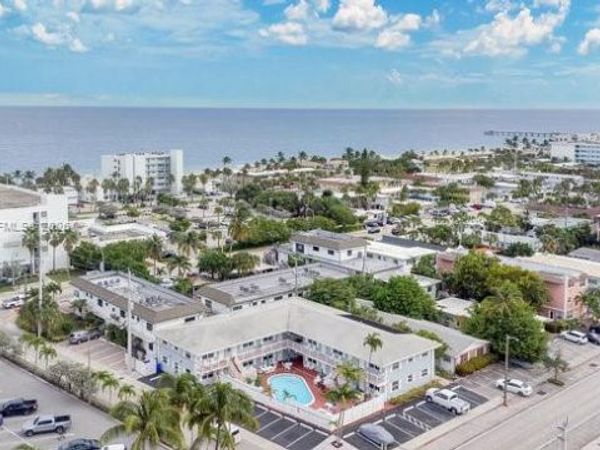 4658 Bougainvilla Dr , Unit 56, Lauderdale By The Sea, FL 33308