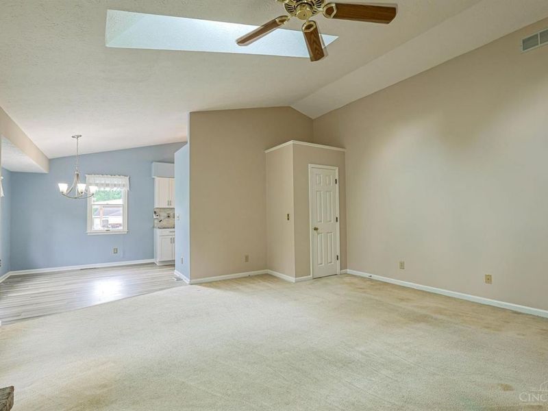 1902 Sandcliff Drive, Anderson Township, OH 45255 Photo 10
