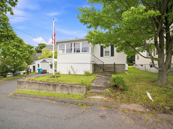 55 Park Ave, Ware, MA 01082