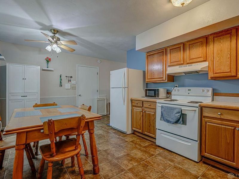 400 Willow Drive, Eaton, OH 45320 Photo 4