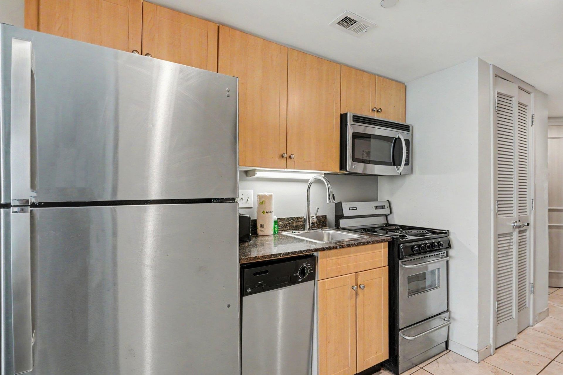 107 S Ocean Blvd.  Photo 11