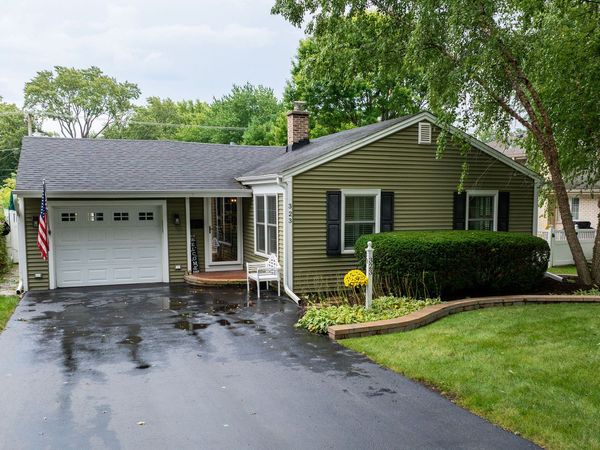 323 S Benton Street , Palatine, IL 60067