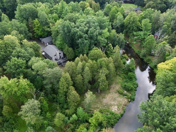 5797 S Woods Road, Branch, MI 49402