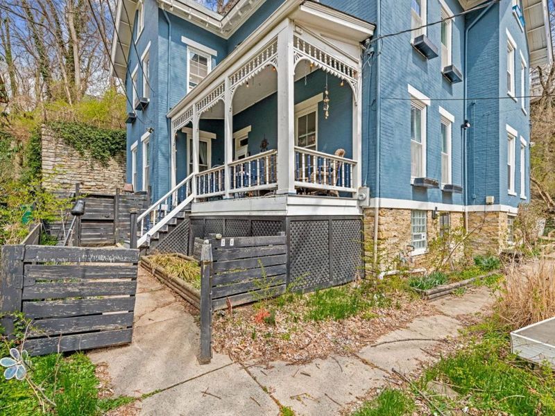 2106 Kemper Lane, Cincinnati, OH 45206 Photo 3