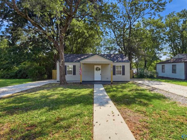 920 Fairway Drive NW, Huntsville, AL 35816