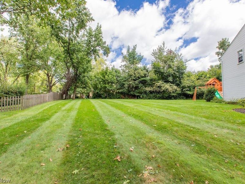 209 James Circle, Avon Lake, OH 44012 Photo 3