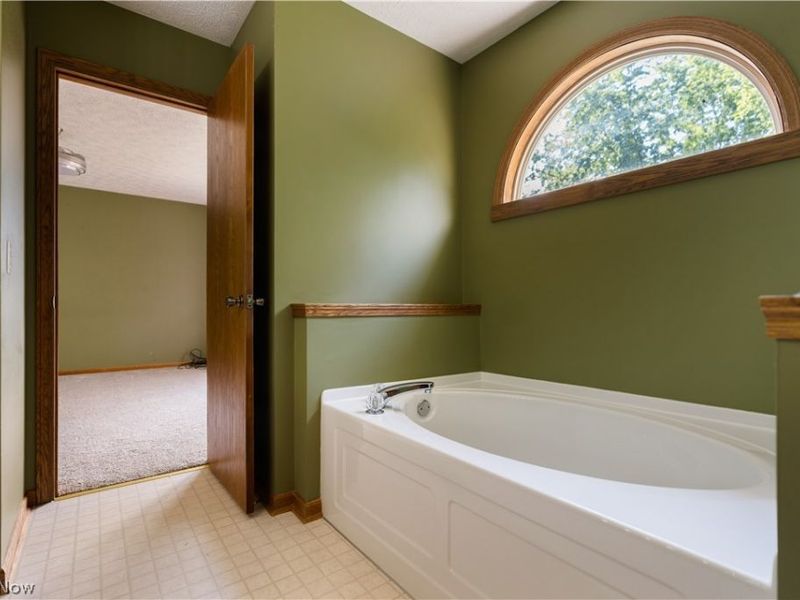 2124 Mount Pleasant Street NE, Canton, OH 44721 Photo 32