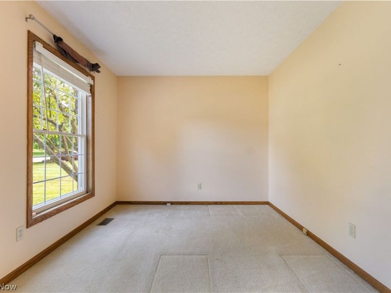 2124 Mount Pleasant Street NE, Canton, OH 44721 Photo 8