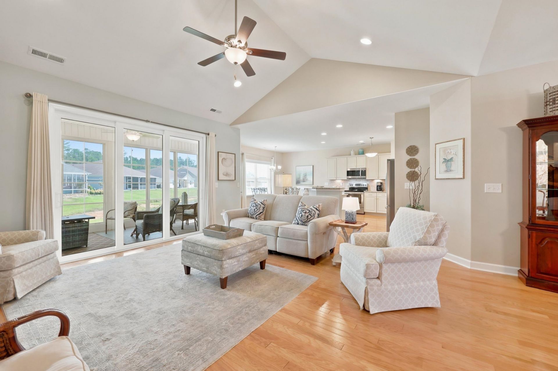 1934 Pine Cone Ln.  Photo 9