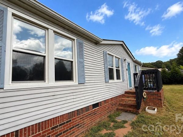 1868 Ellick Drive , Newton, NC 28658