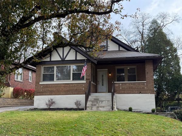 2942 Woodrow Avenue, Cincinnati, OH 45211