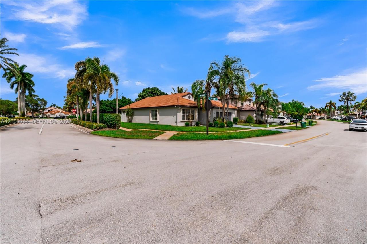 17971 SW 12th Ct , Pembroke Pines, FL 33029 Photo