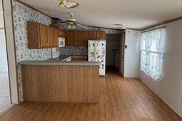 230 Alexander Place  photo 4