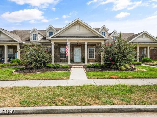 144 Hardinberry St, Oak Ridge, TN 37830