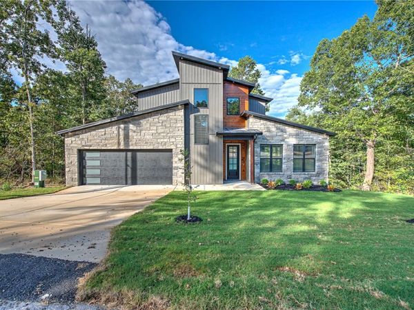 12 Jura Circle , Bella Vista, AR 72715