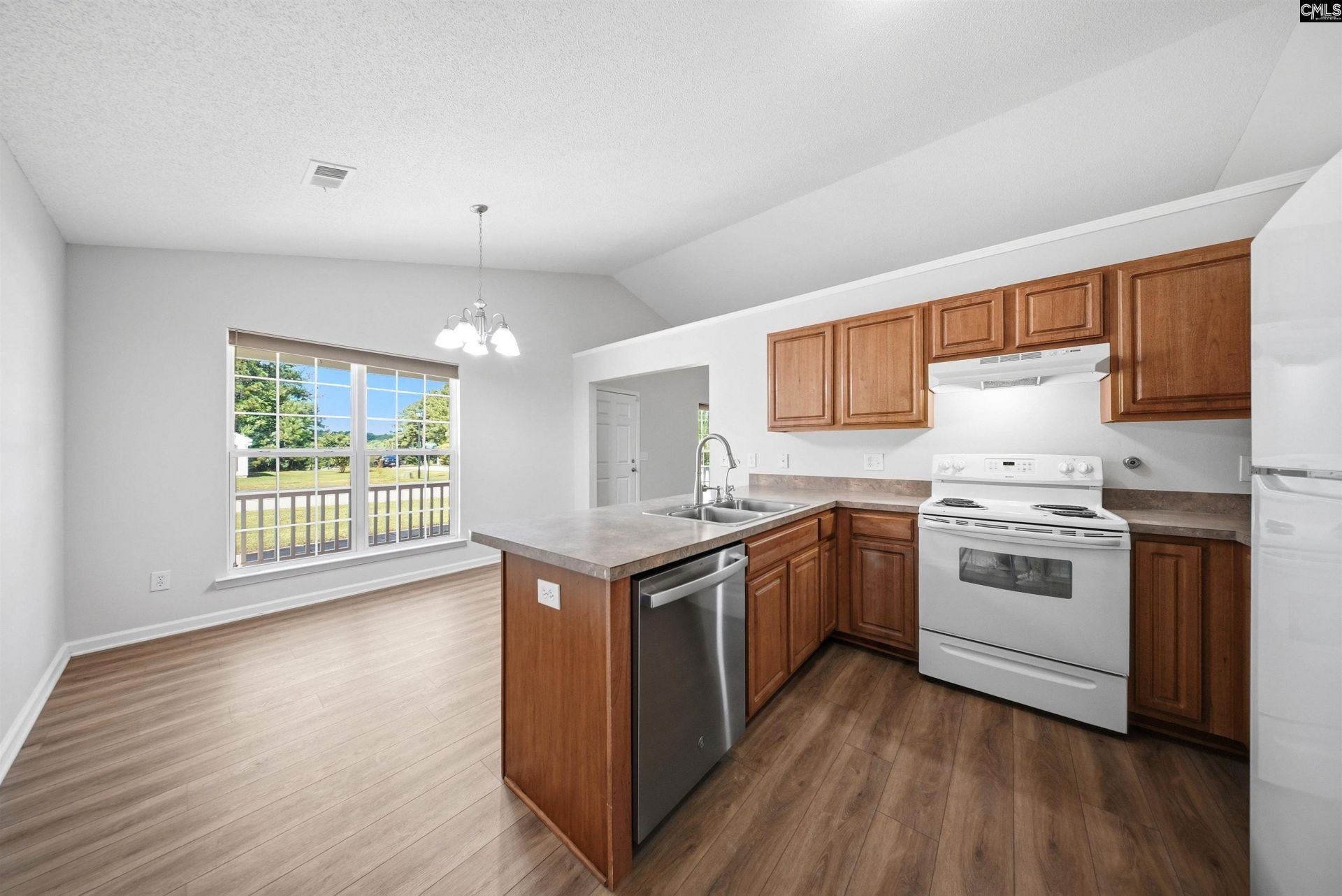 301 Blythe Creek Drive  Photo 14