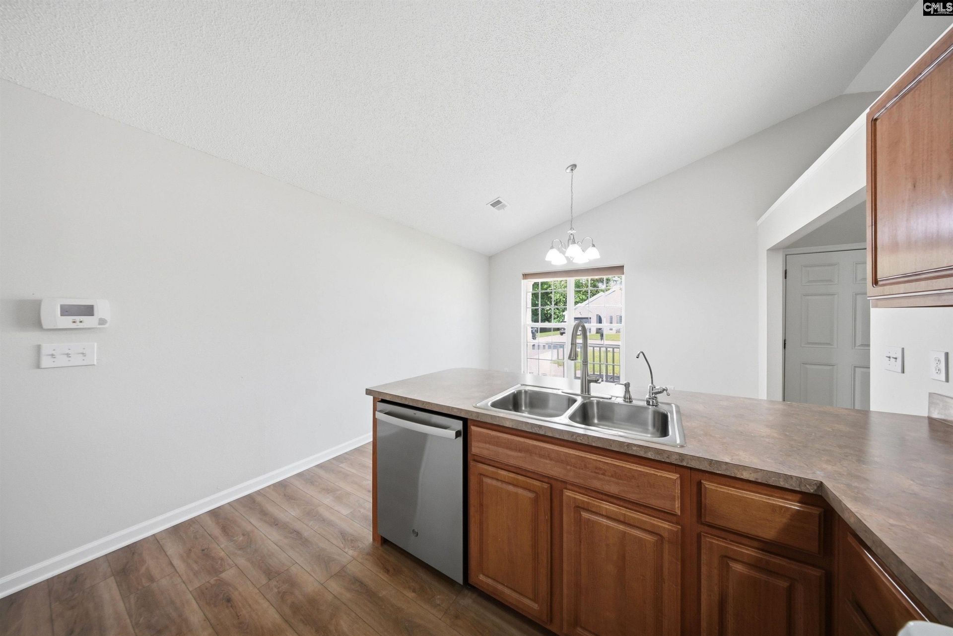 301 Blythe Creek Drive  Photo 15